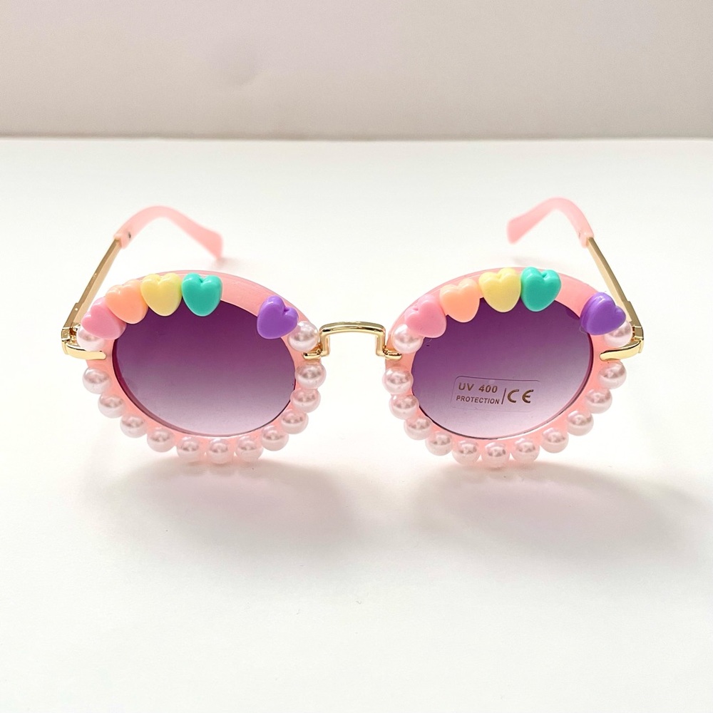 Chic Girls Round Sunglasses with Pearls and Hearts - Supercute! - Picture 8 of 11